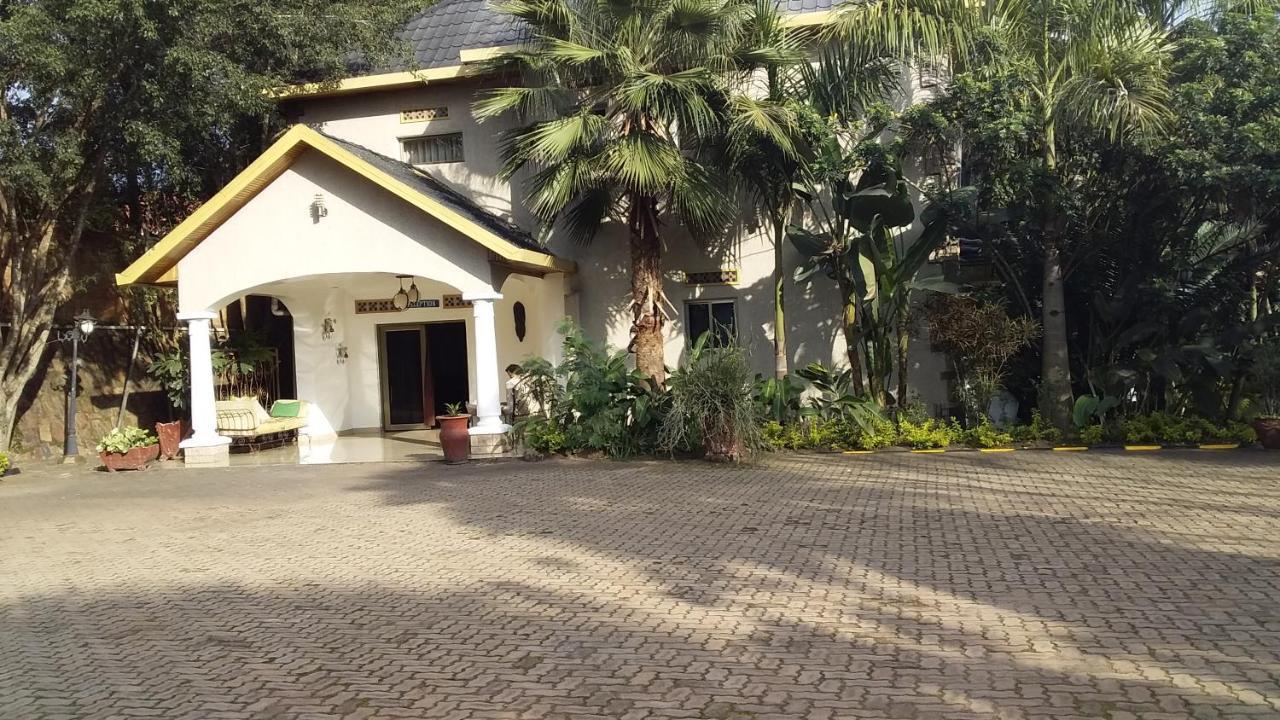 Random Park Hotel Kigali Exteriör bild