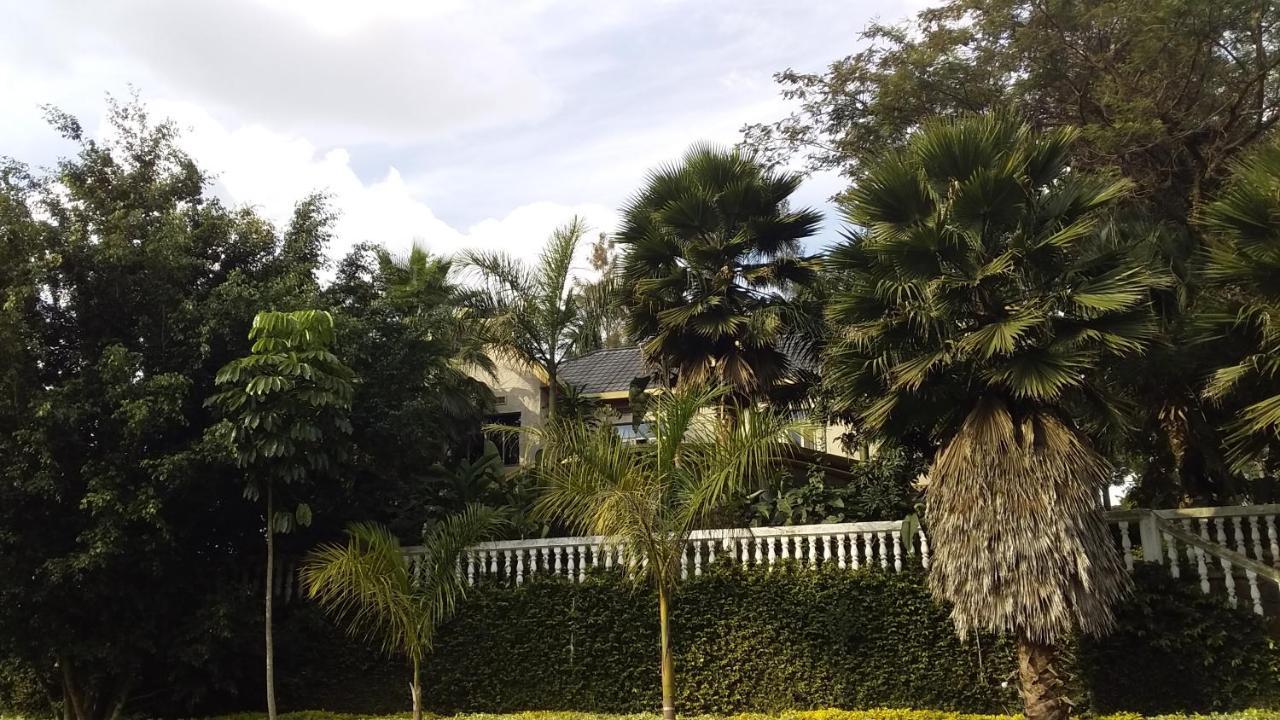 Random Park Hotel Kigali Exteriör bild