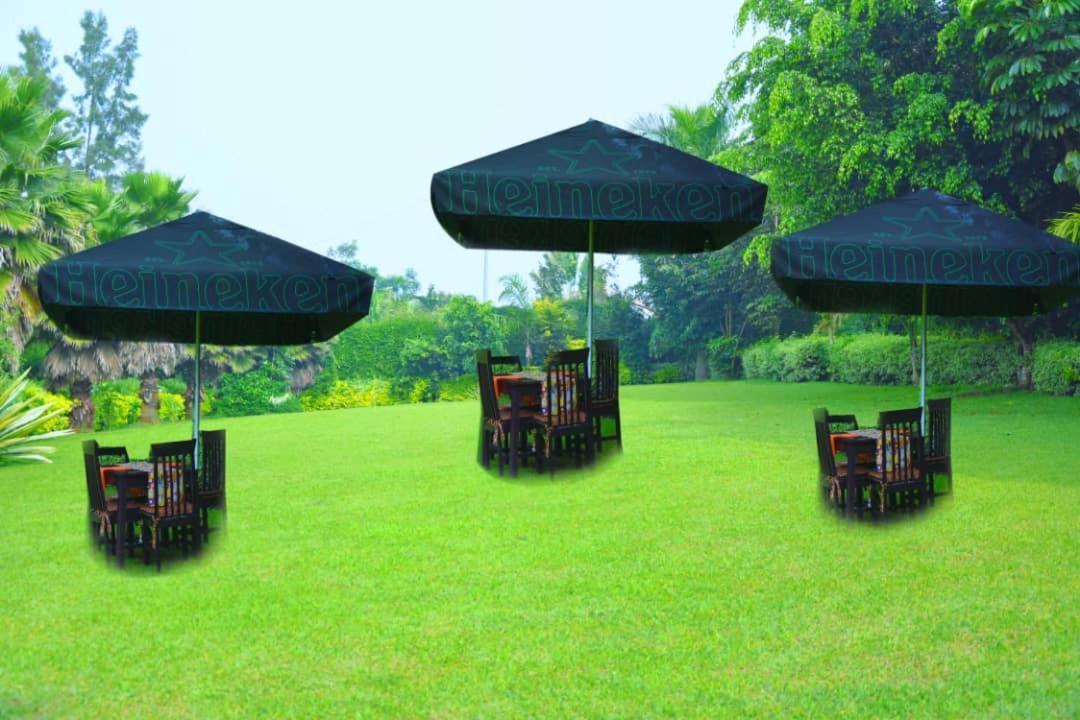 Random Park Hotel Kigali Exteriör bild