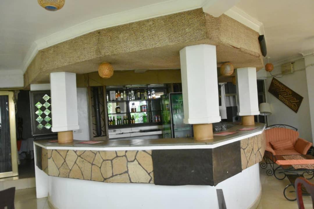 Random Park Hotel Kigali Exteriör bild