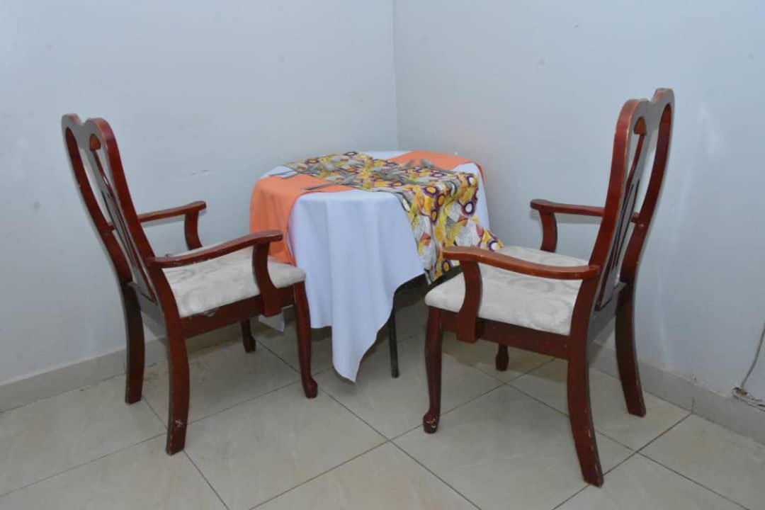 Random Park Hotel Kigali Exteriör bild