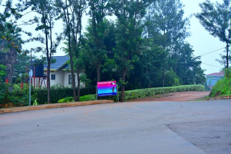 Random Park Hotel Kigali Exteriör bild